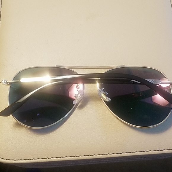 Luenx Polarized Aviator Sunglasses - Picture 2 of 5